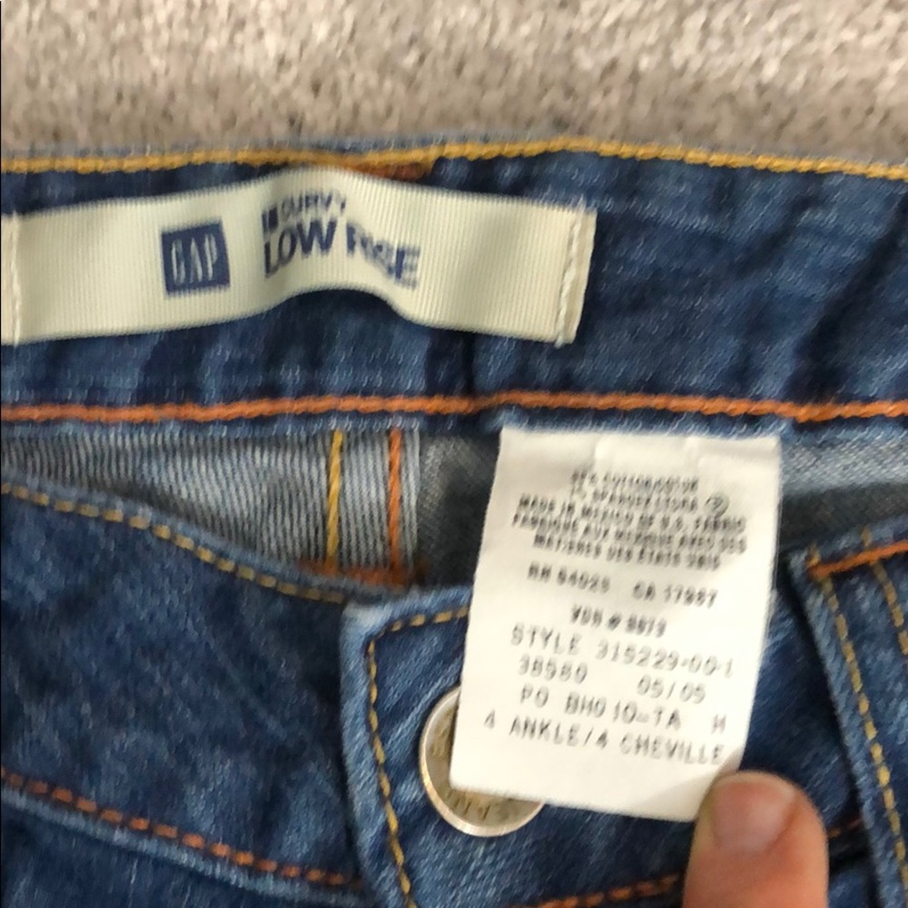 Gap low rise 4 ankle jeans